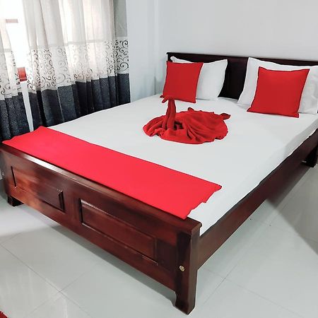 Oasis Beach Hotel Negombo Luaran gambar