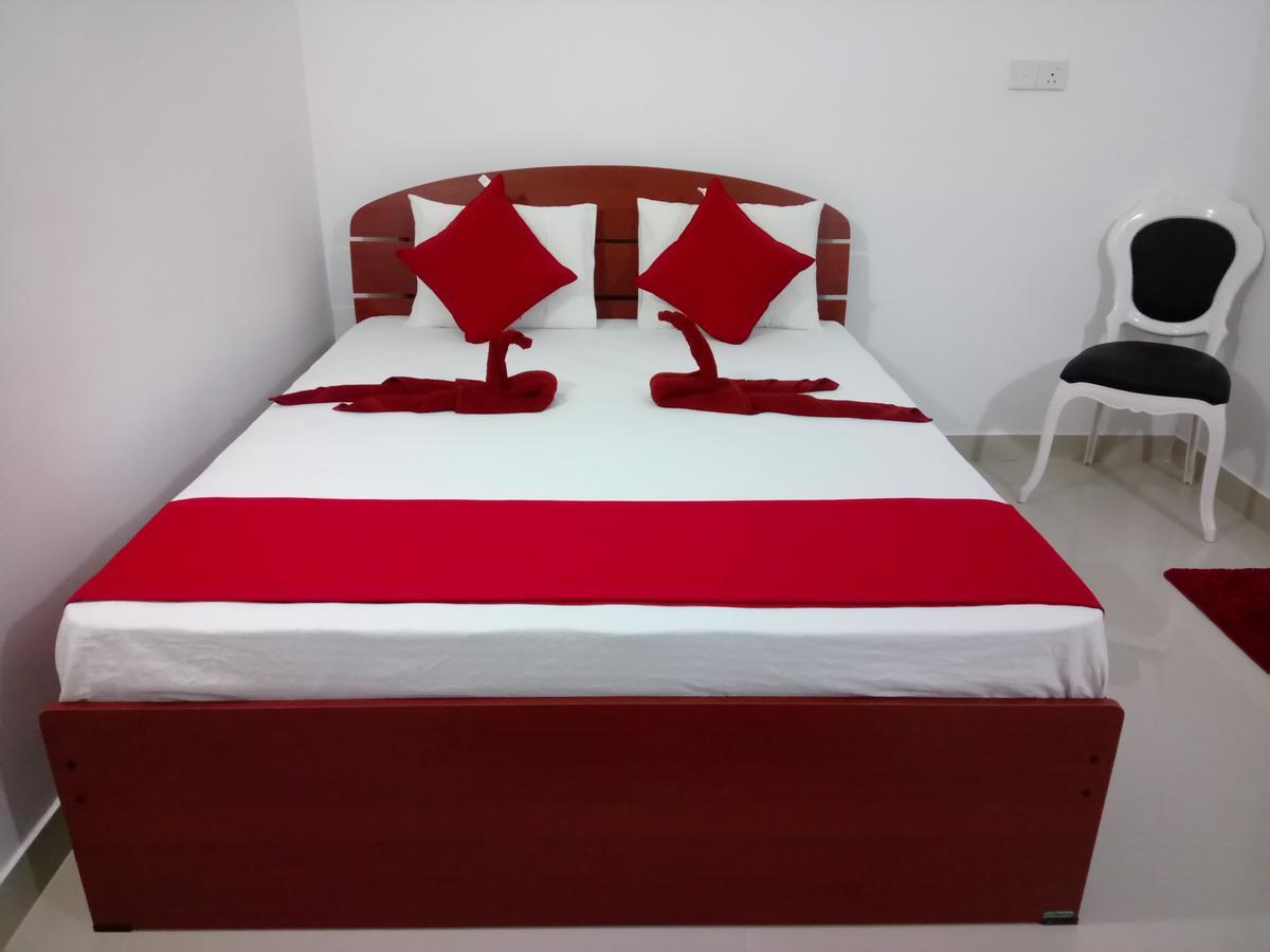 Oasis Beach Hotel Negombo Luaran gambar