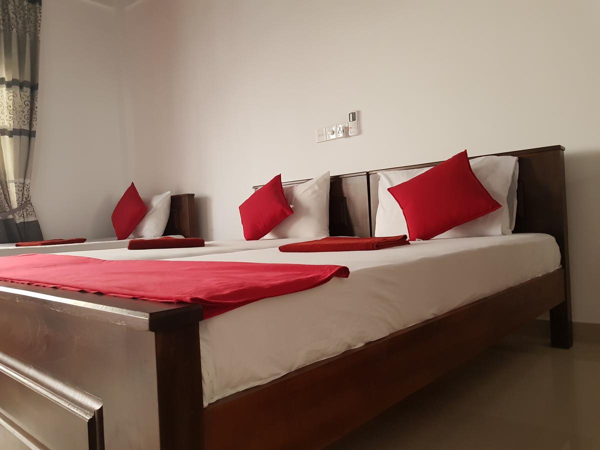 Oasis Beach Hotel Negombo Luaran gambar