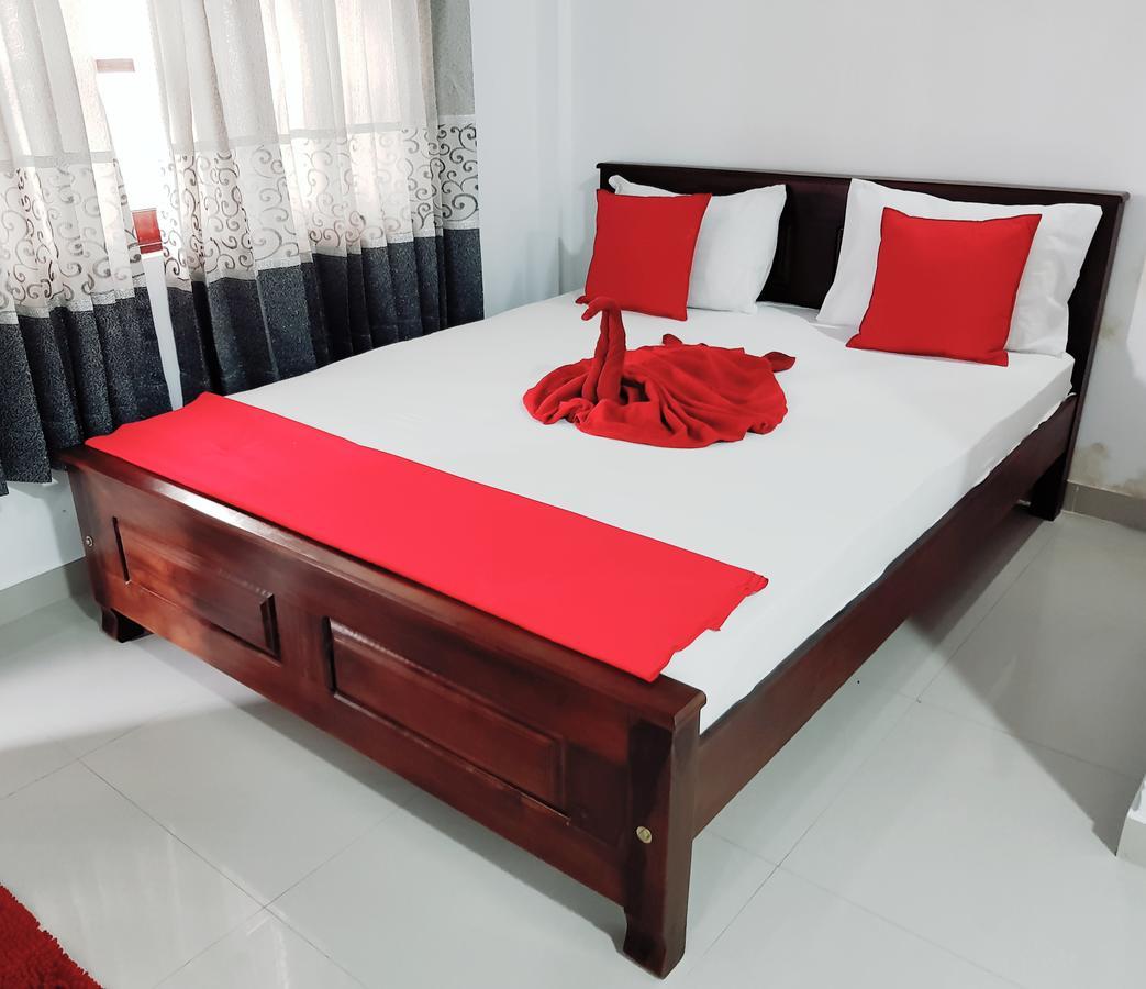 Oasis Beach Hotel Negombo Luaran gambar