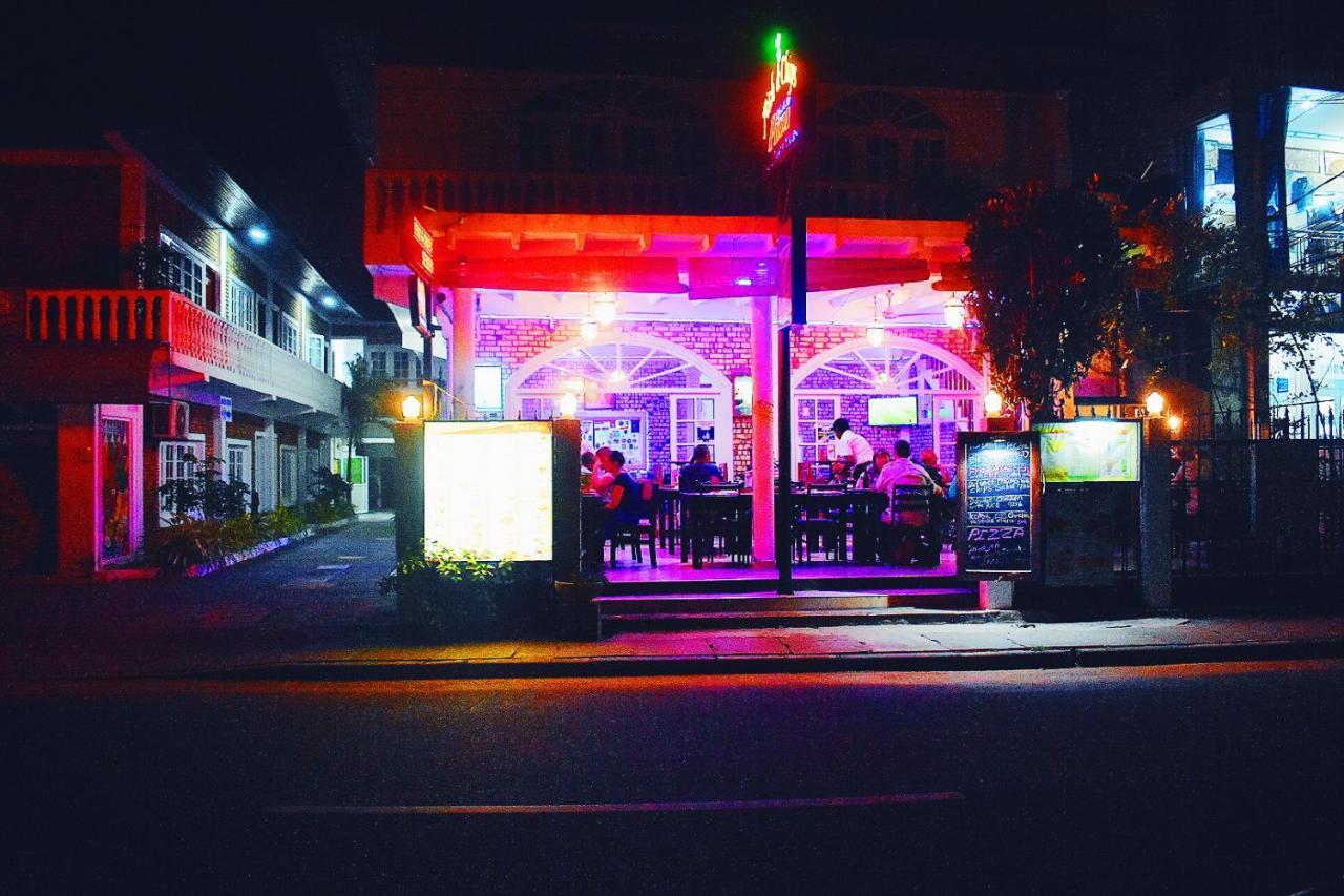 Oasis Beach Hotel Negombo Luaran gambar